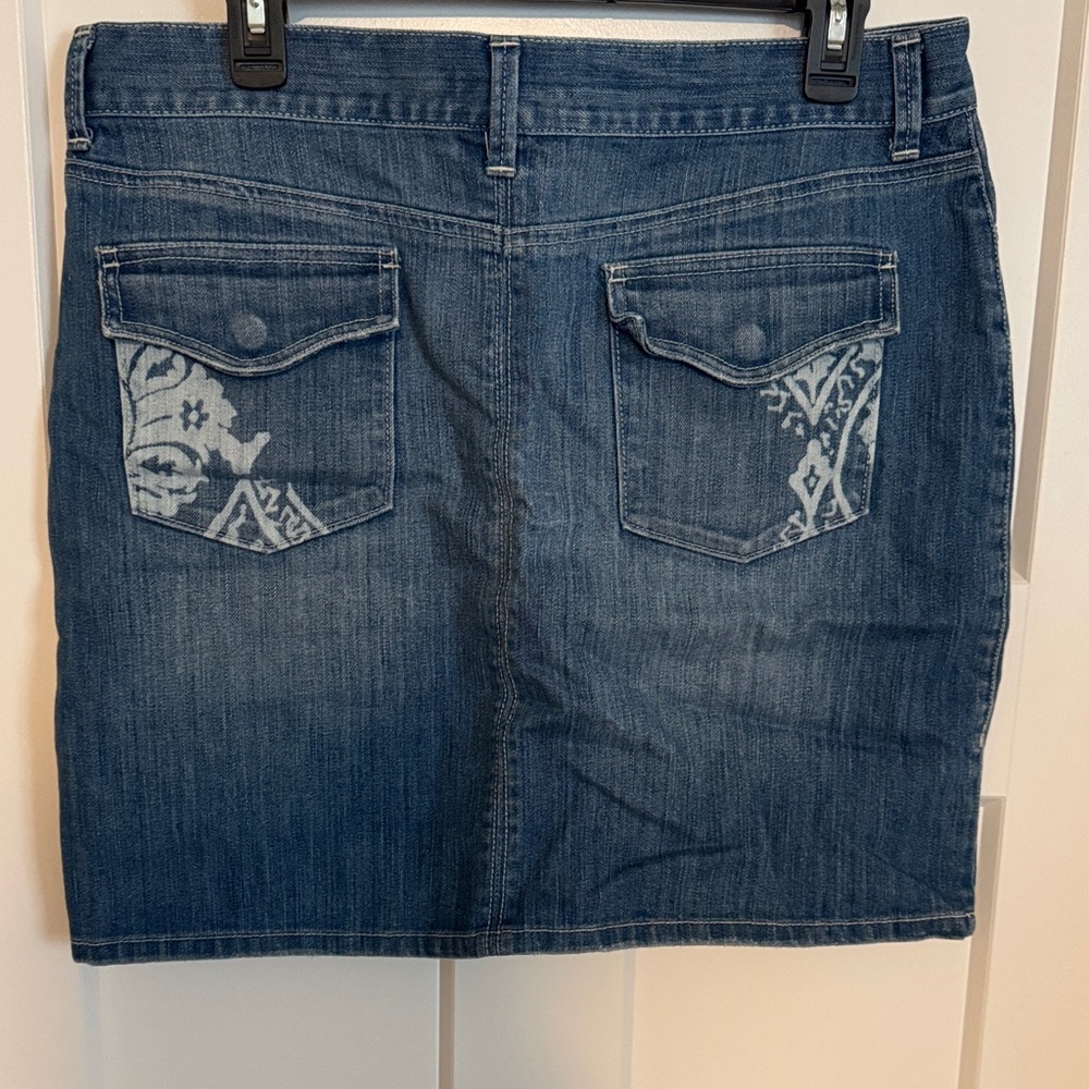 New York & Company Blue Denim Skirt with Patterned Pockets